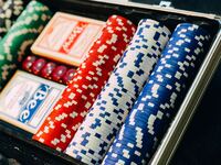 casinowinners live vs online poker